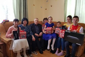 Руководство Балтийского объединения поздравило детей-сирот  с наступающим Новым годом