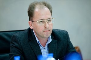 Антон Мороз принял участие в дискуссии по проблемам дорожного строительства