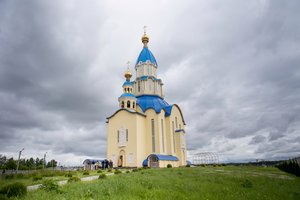 В день семьи, любви и верности многодетным семьям вручили ключи от новых домов 