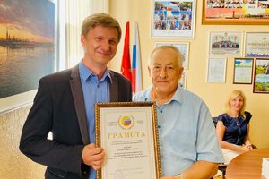 Руководство Балтийского объединения поздравило сотрудников с Днём строителя