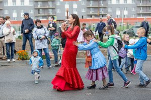 В день семьи, любви и верности многодетным семьям вручили ключи от новых домов 